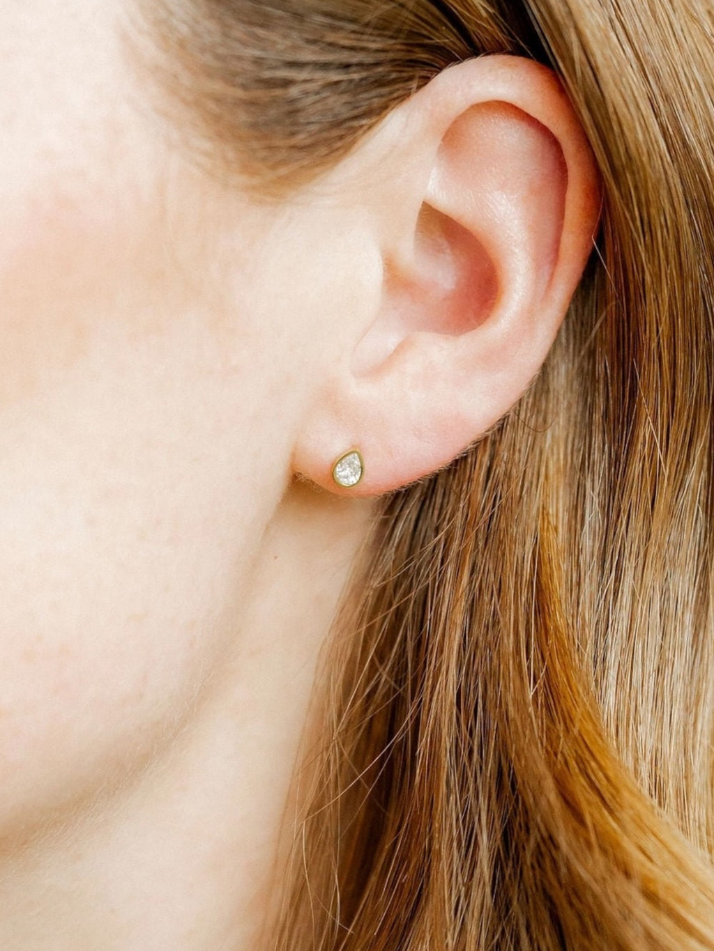 Screwback Stud Earrings - Paloma Pear Gold