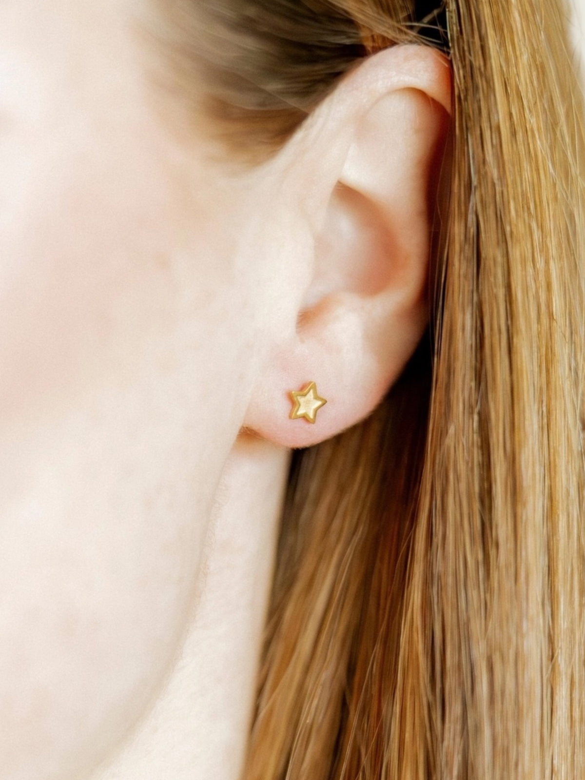 Screwback Stud Earrings - Lennon Star Gold